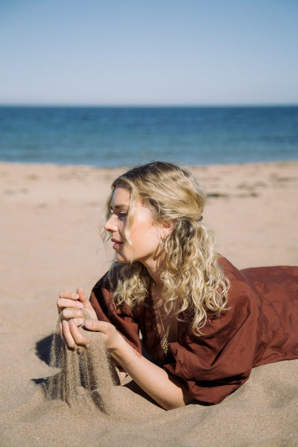 SUNSHINE, SEASHORE AND STYLING…
