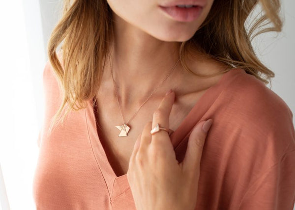 5 BRILLIANT WAYS TO STYLE YOUR ROSE GOLD JEWELLERY – OUR GUIDE