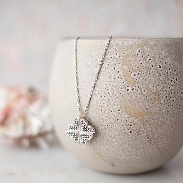 Snowflake discount necklace argos